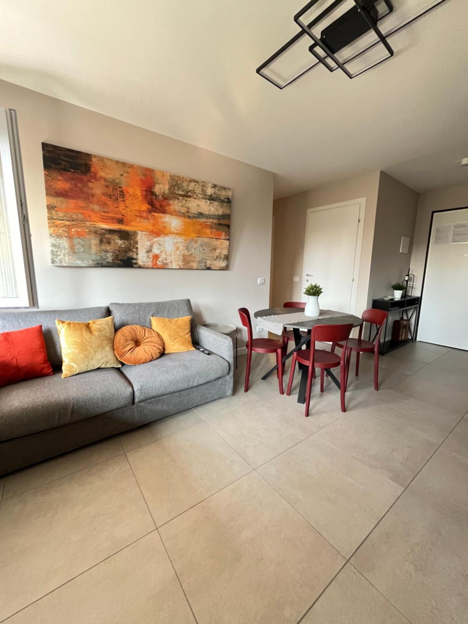 Modern House, Station, Aereoporto Vicino Apartamento *